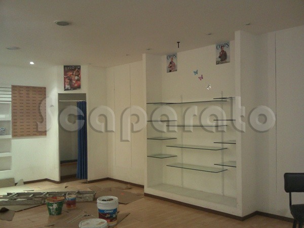 Mobiliario para negocio - Image 2