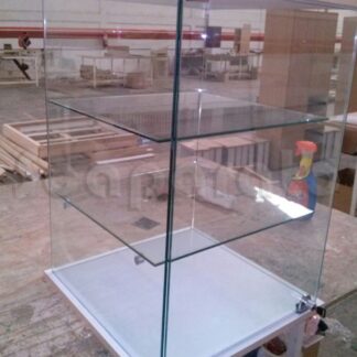 Vitrina sobre mesa