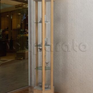 vitrinas de madera y vidrio