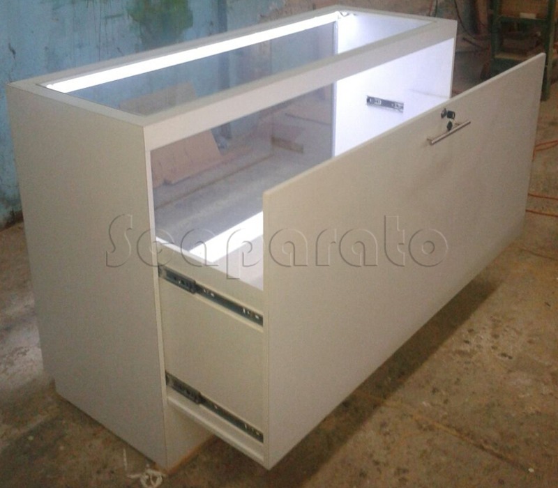 Vitrina baja escalonada