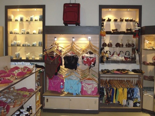 muebles de melamina para tienda de ropa en cancun