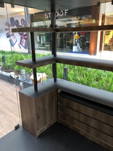 Exhibidores de aluminio