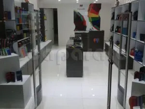 Mobiliario para tiendas a la medida en la paz
